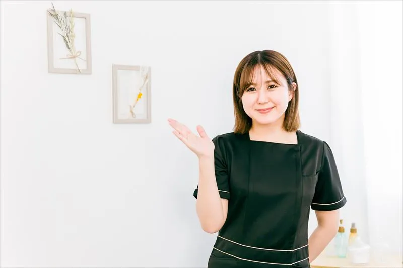 眉毛をワックス脱毛するメリットは？